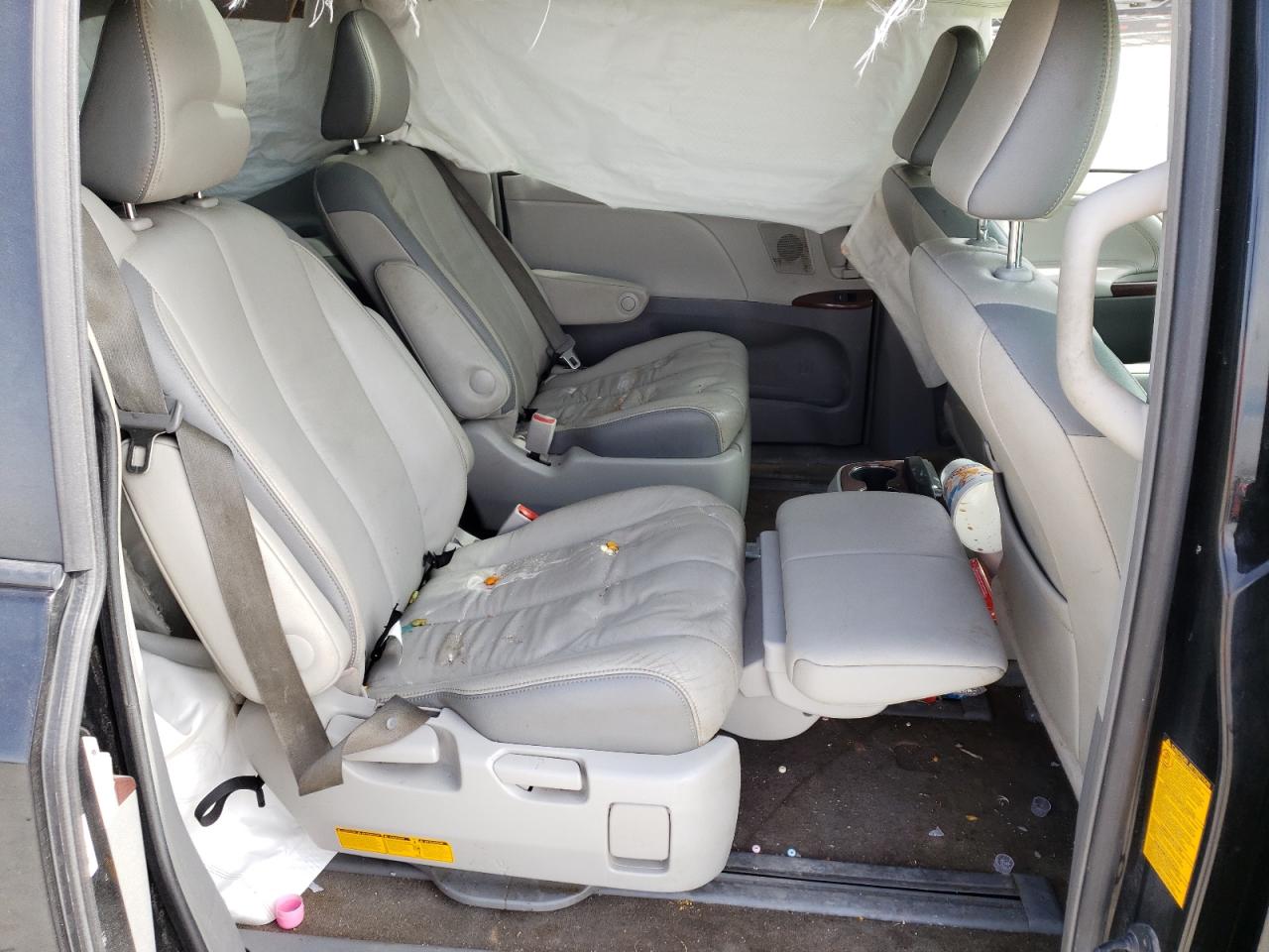 Photo 6 from auction – 2012 TOYOTA SIENNA XLE with VIN 5TDYK3DC9CS272146