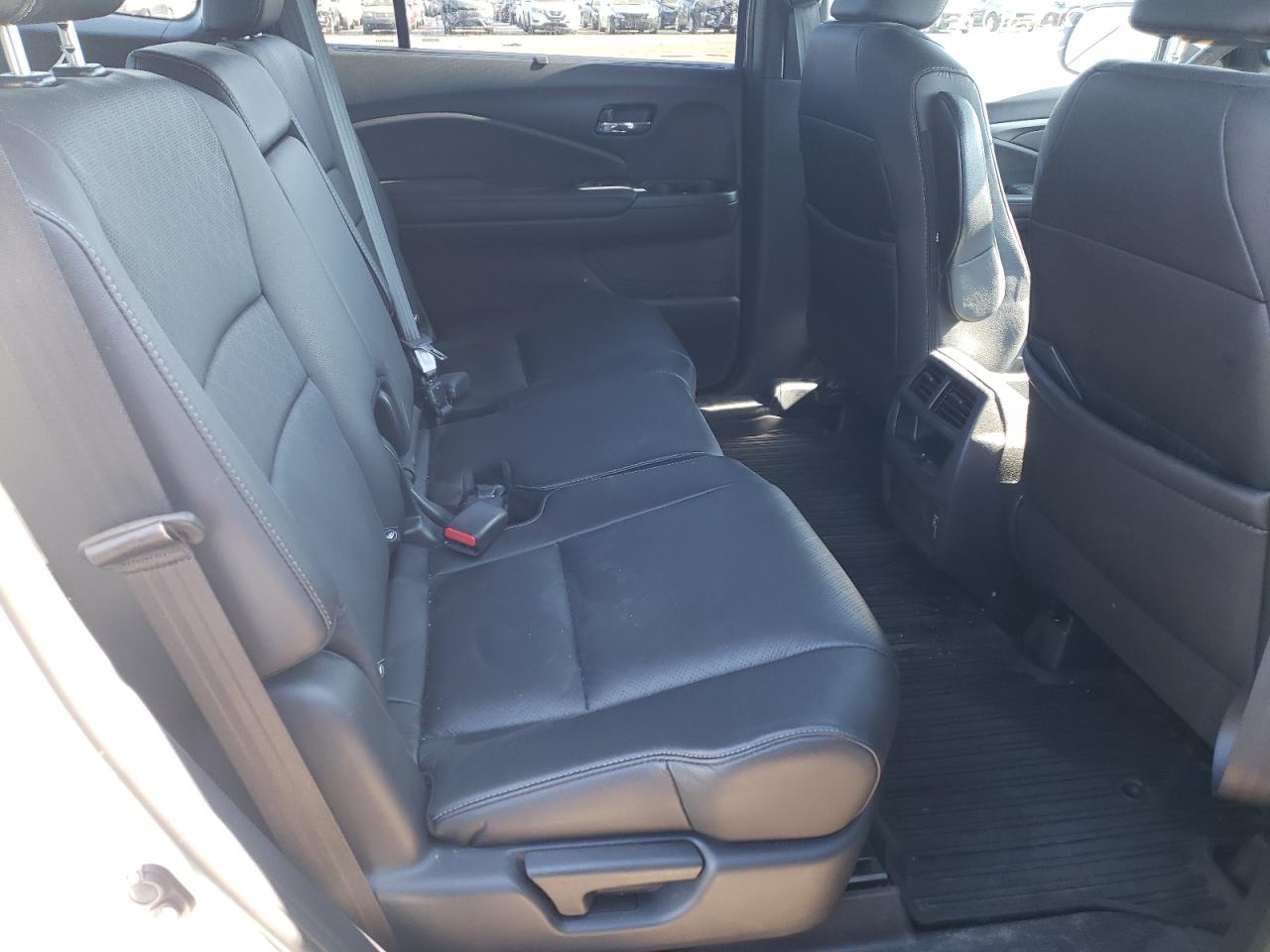 Photo 6 from auction – 2021 HONDA PASSPORT E with VIN 5FNYF8H50MB006811