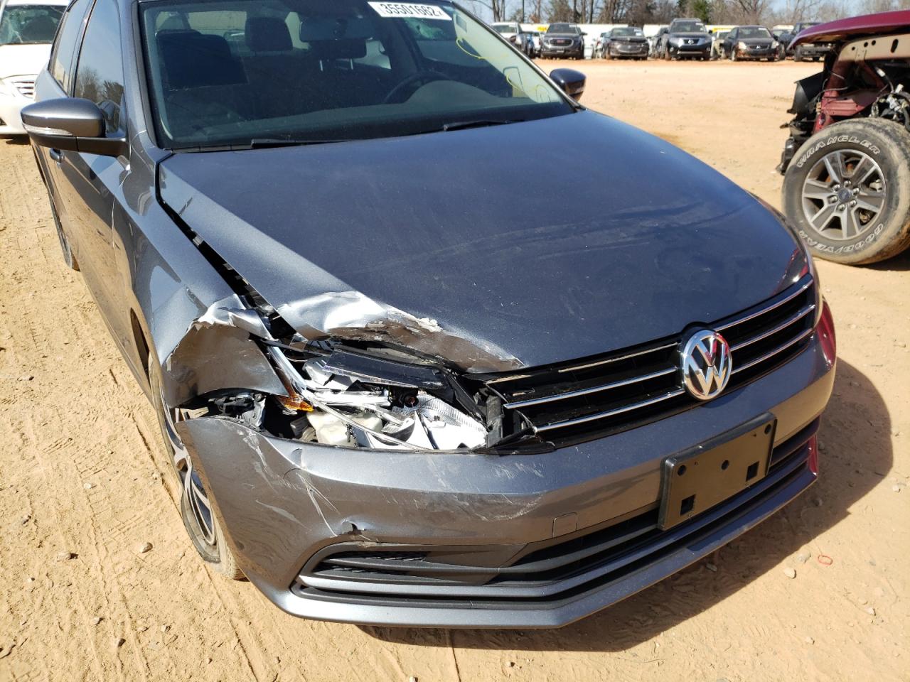 Photo 9 from auction – 2017 VOLKSWAGEN JETTA SE with VIN 3VWB67AJXHM280992