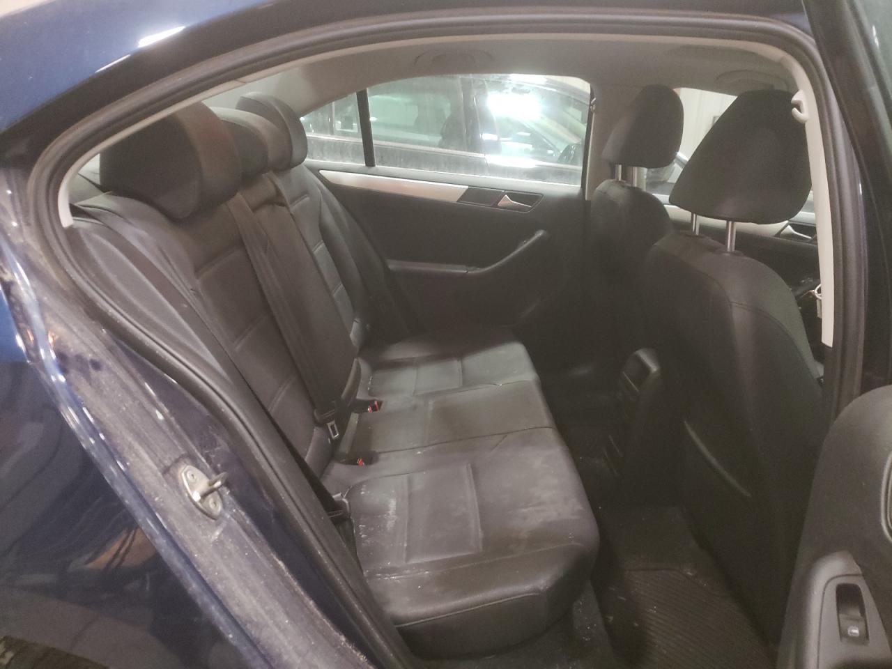 Photo 6 from auction – 2012 VOLKSWAGEN JETTA SEL with VIN 3VWLP7AJ4CM410355