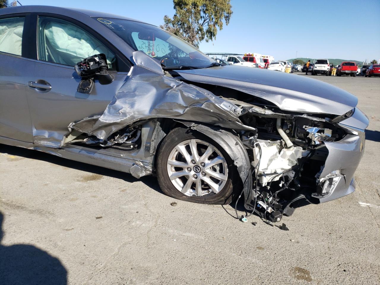 Photo 9 from auction – 2015 MAZDA 3 TOURING with VIN 3MZBM1L77FM152615