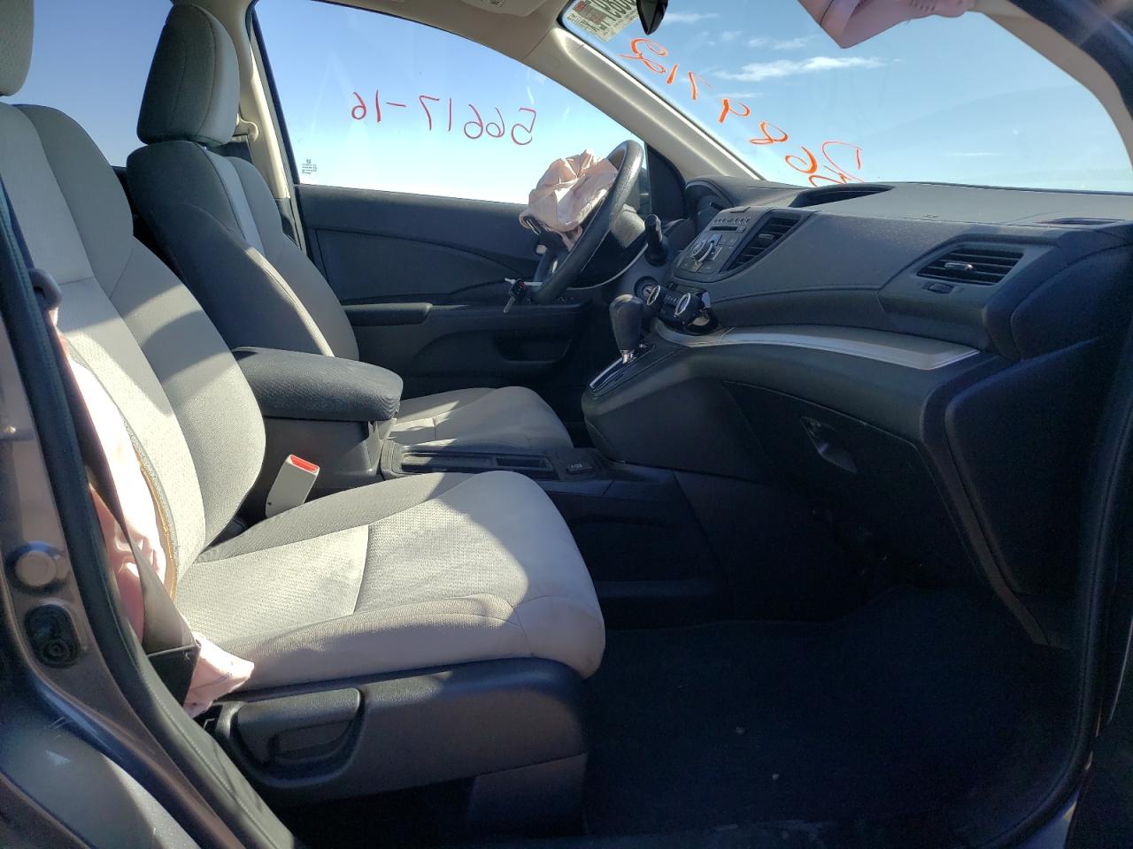 Photo 5 from auction – 2016 HONDA CR-V SE with VIN 2HKRM4H48GH674064