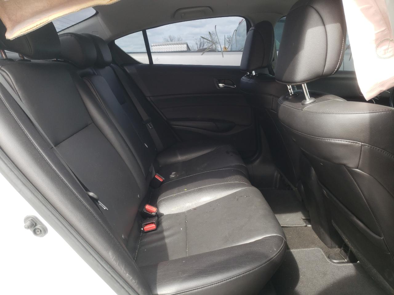 Photo 6 from auction – 2017 ACURA ILX BASE W with VIN 19UDE2F33HA011016