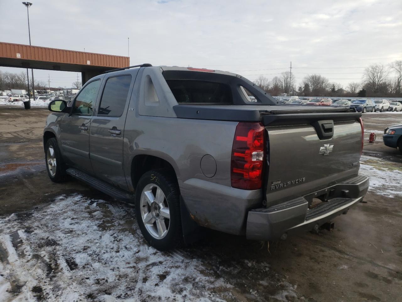 Photo 3 from auction – 2007 CHEVROLET AVALANCHE with VIN 3GNFK12327G232792
