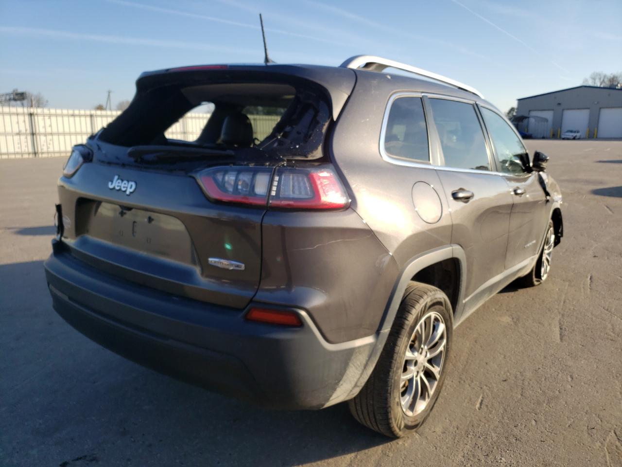 Photo 4 from auction – 2019 JEEP CHEROKEE L with VIN 1C4PJLLB8KD428131