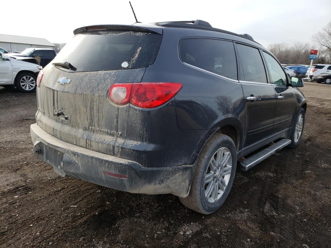 Photo 4 from auction – 2011 CHEVROLET TRAVERSE L with VIN 1GNKVGED5BJ378933