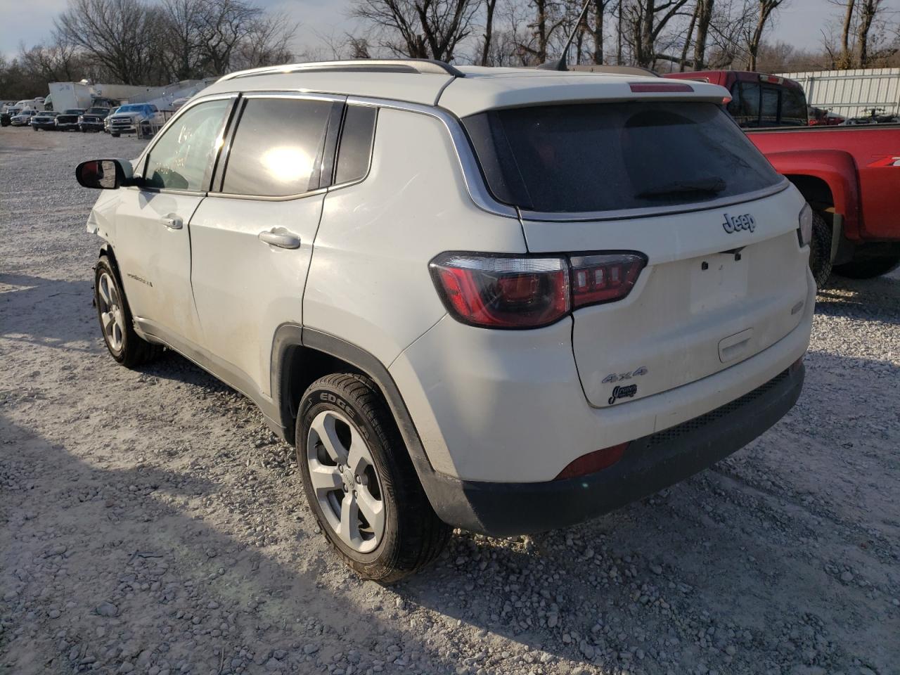 Photo 3 from auction – 2019 JEEP COMPASS LA with VIN 3C4NJDBB2KT597084