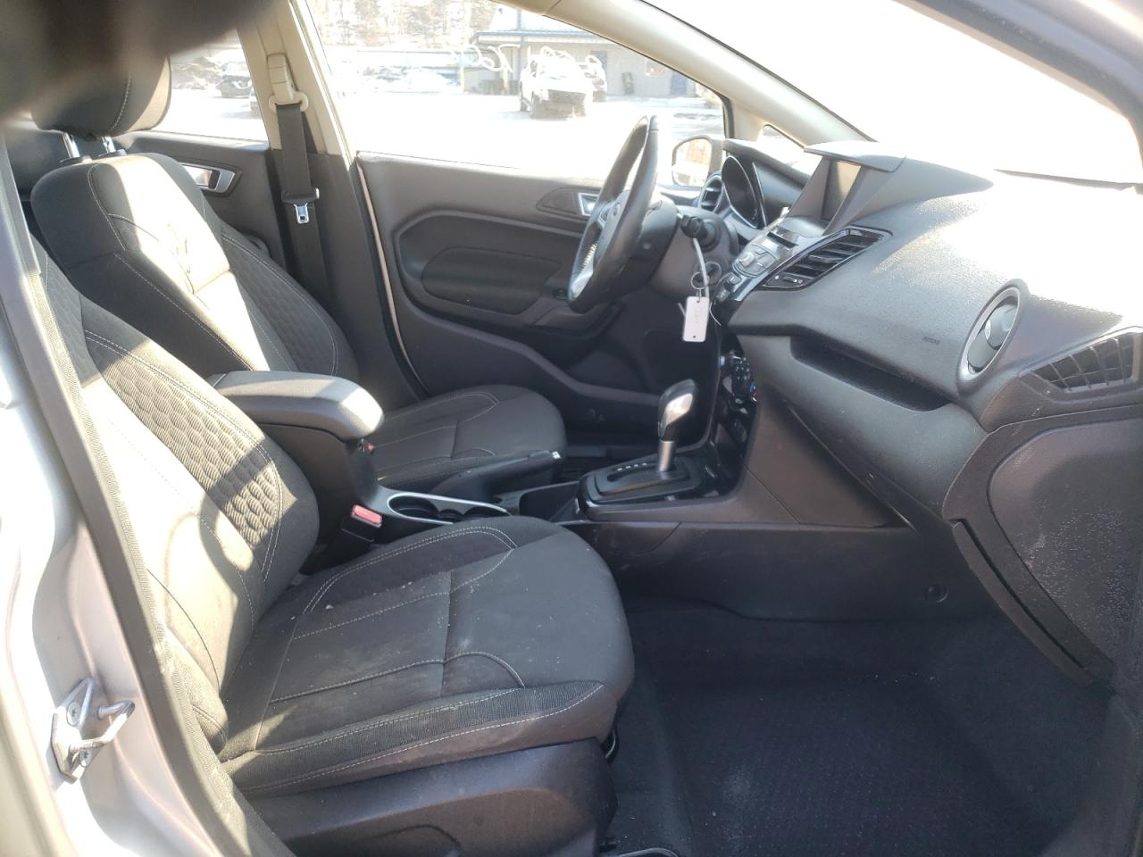 Photo 5 from auction – 2015 FORD FIESTA SE with VIN 3FADP4BJ4FM225706