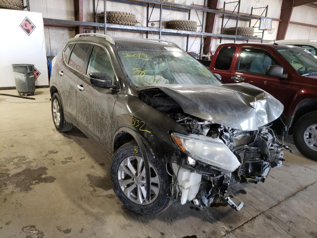 NISSAN ROGUE S 2015 with VIN 5N1AT2MV8FC812677 - Photo from auction