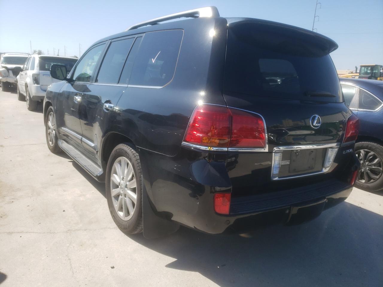 Photo 3 from auction – 2011 LEXUS LX 570 with VIN JTJHY7AX1B4064220