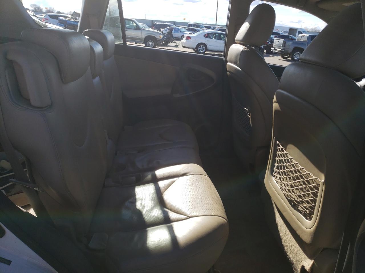 Photo 6 from auction – 2011 TOYOTA RAV4 LIMIT with VIN 2T3DK4DV9BW040228