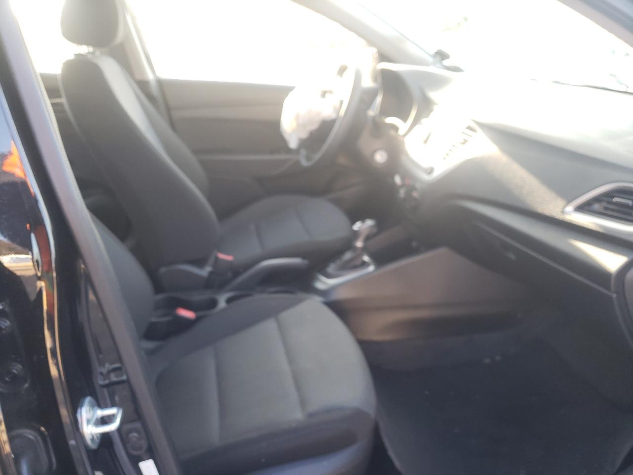 Photo 5 from auction – 2019 HYUNDAI ACCENT SE with VIN 3KPC24A35KE064147