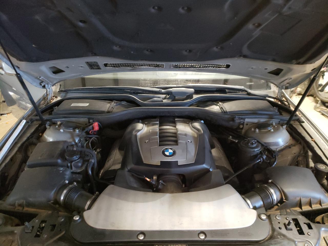 Photo 7 from auction – 2006 BMW 750 LI with VIN WBAHN83576DT37225