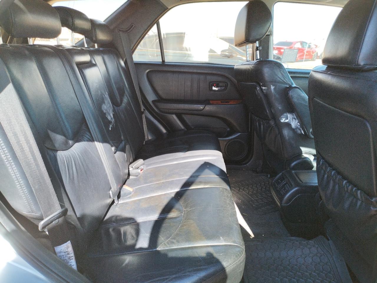 Photo 6 from auction – 2002 LEXUS RX 300 with VIN JTJGF10U220142050