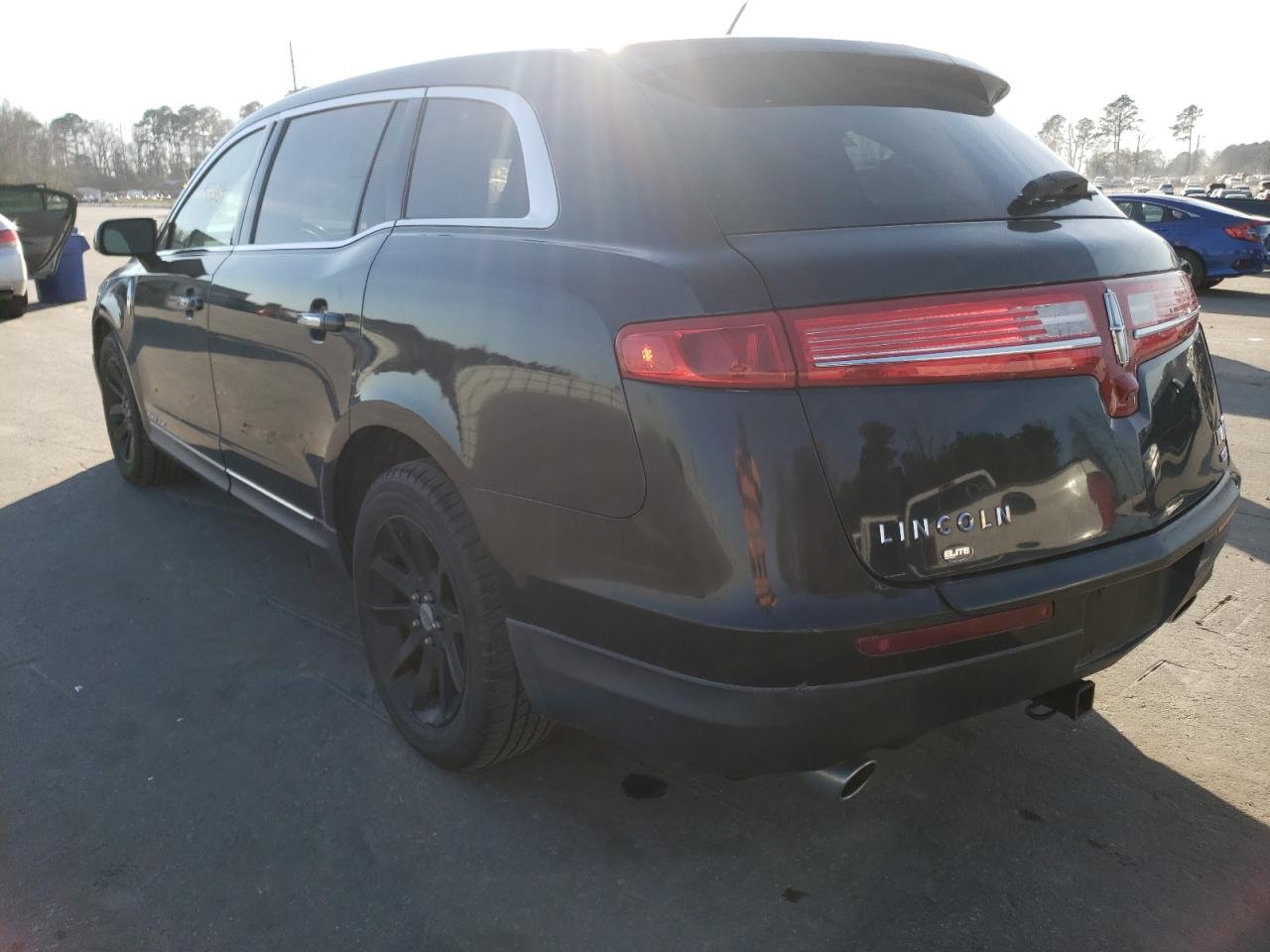Photo 3 from auction – 2014 LINCOLN MKT with VIN 2LMHJ5NK8EBL57732