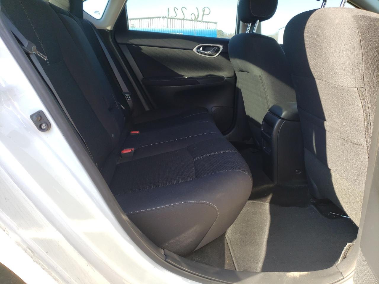 Photo 6 from auction – 2015 NISSAN SENTRA S with VIN 3N1AB7AP1FY379238