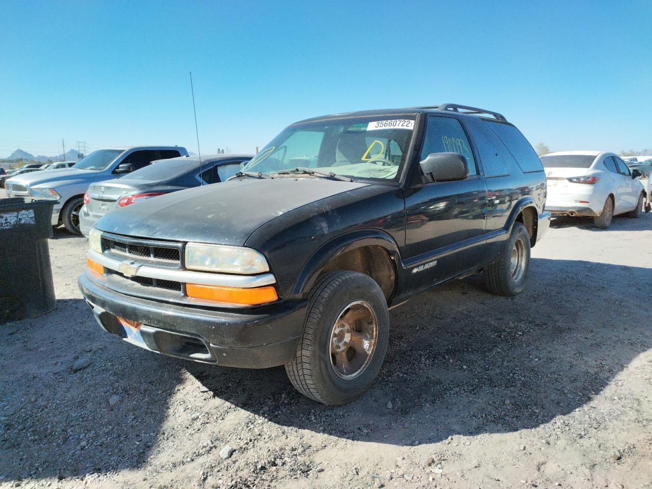 Фото 2 с аукциона – 2001 CHEVROLET BLAZER с VIN 1GNCS18W81K228749