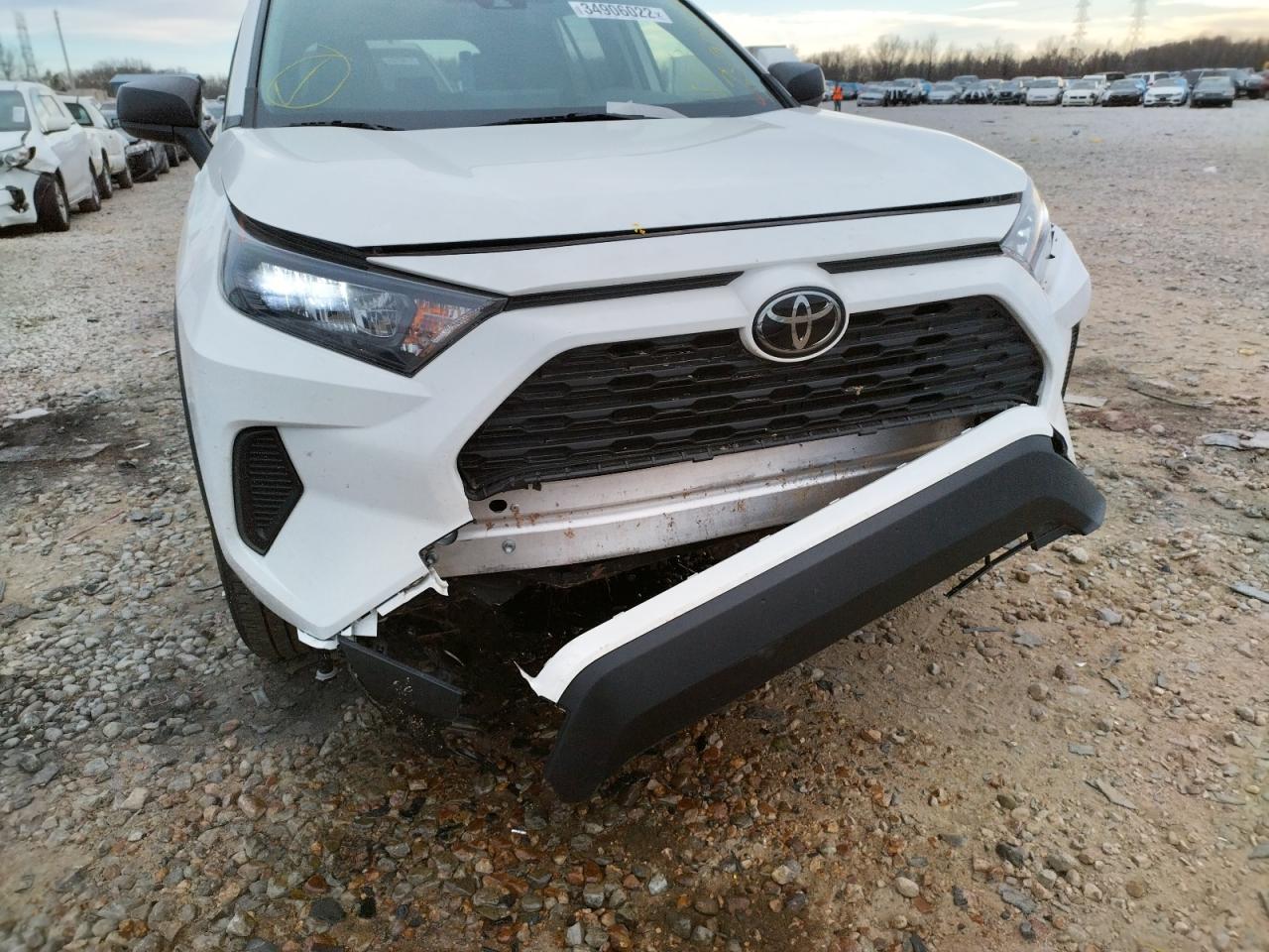 Photo 9 from auction – 2019 TOYOTA RAV4 LE with VIN JTMH1RFV6KD507259