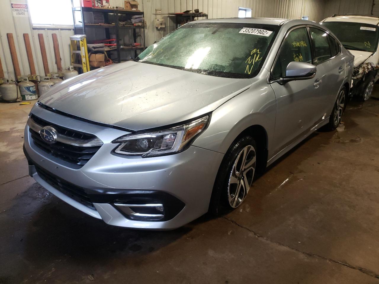 Photo 2 from auction – 2021 SUBARU LEGACY LIM with VIN 4S3BWGN68M3013127