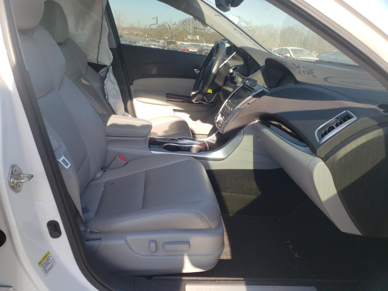 Photo 5 from auction – 2015 ACURA TLX TECH with VIN 19UUB2F57FA002259