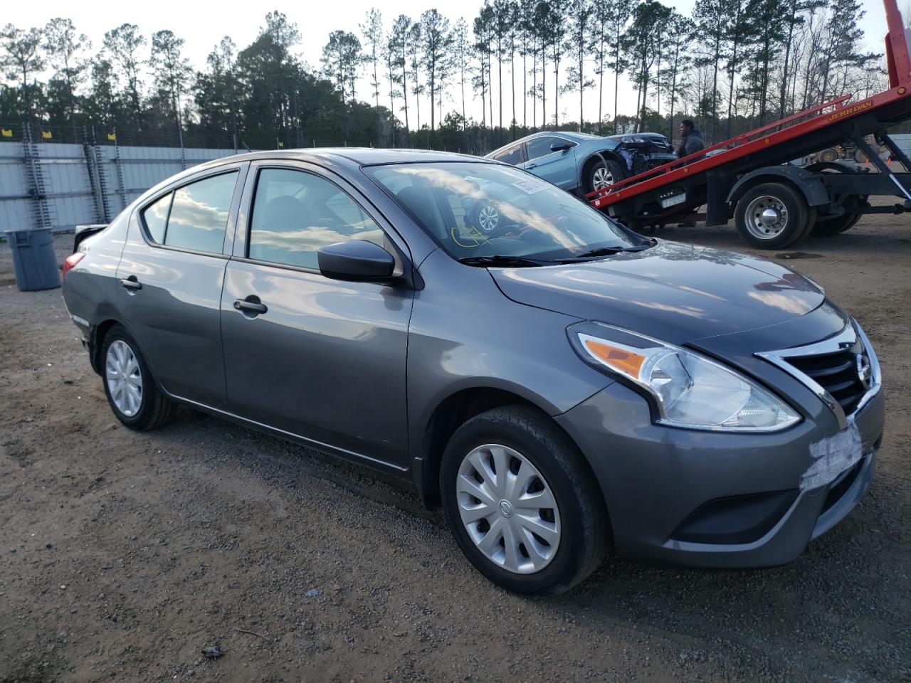 Photo 1 from auction – 2017 NISSAN VERSA S with VIN 3N1CN7AP5HL810910