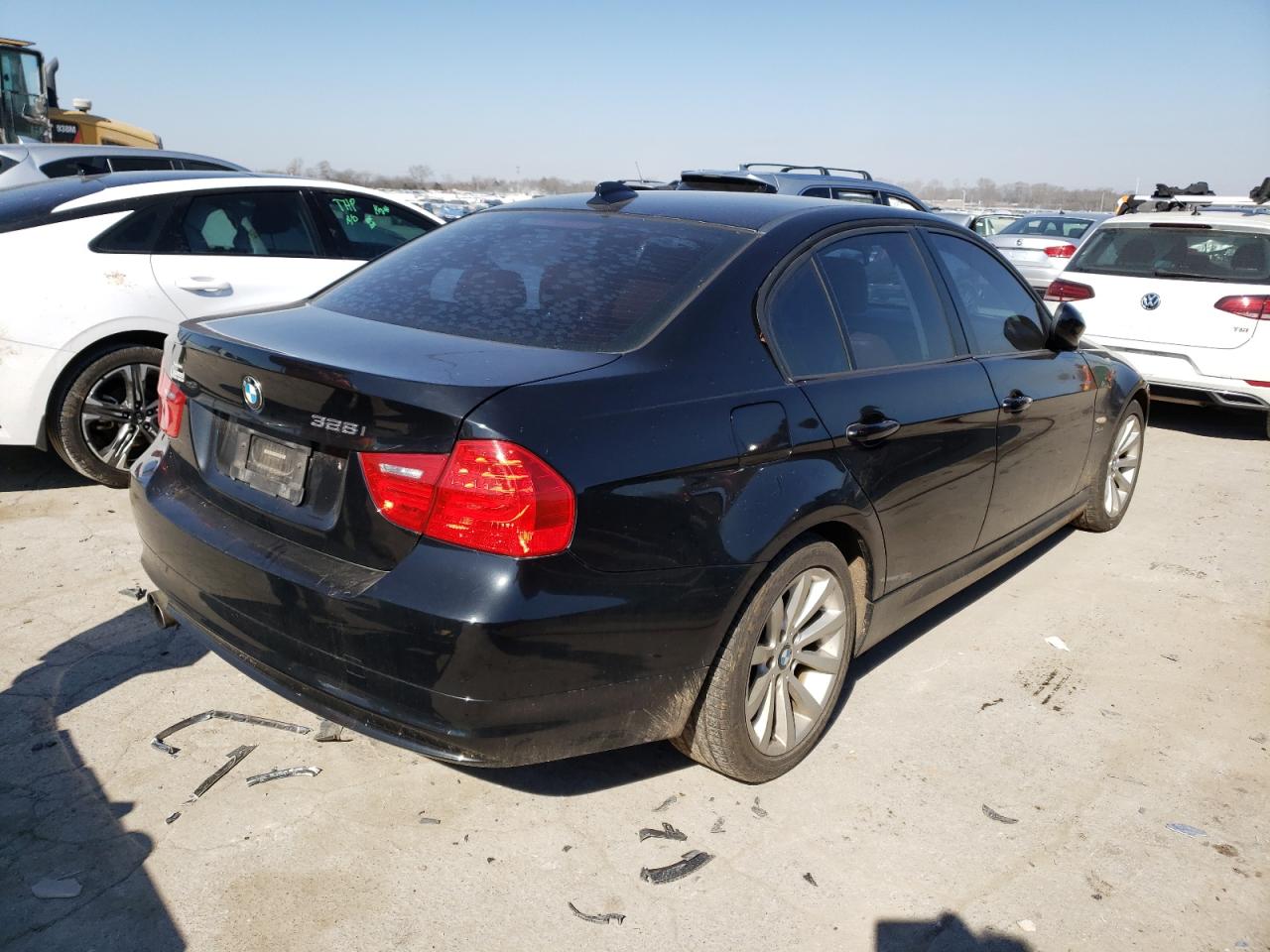 Photo 4 from auction – 2011 BMW 328 XI with VIN WBAPK7C5XBA973292