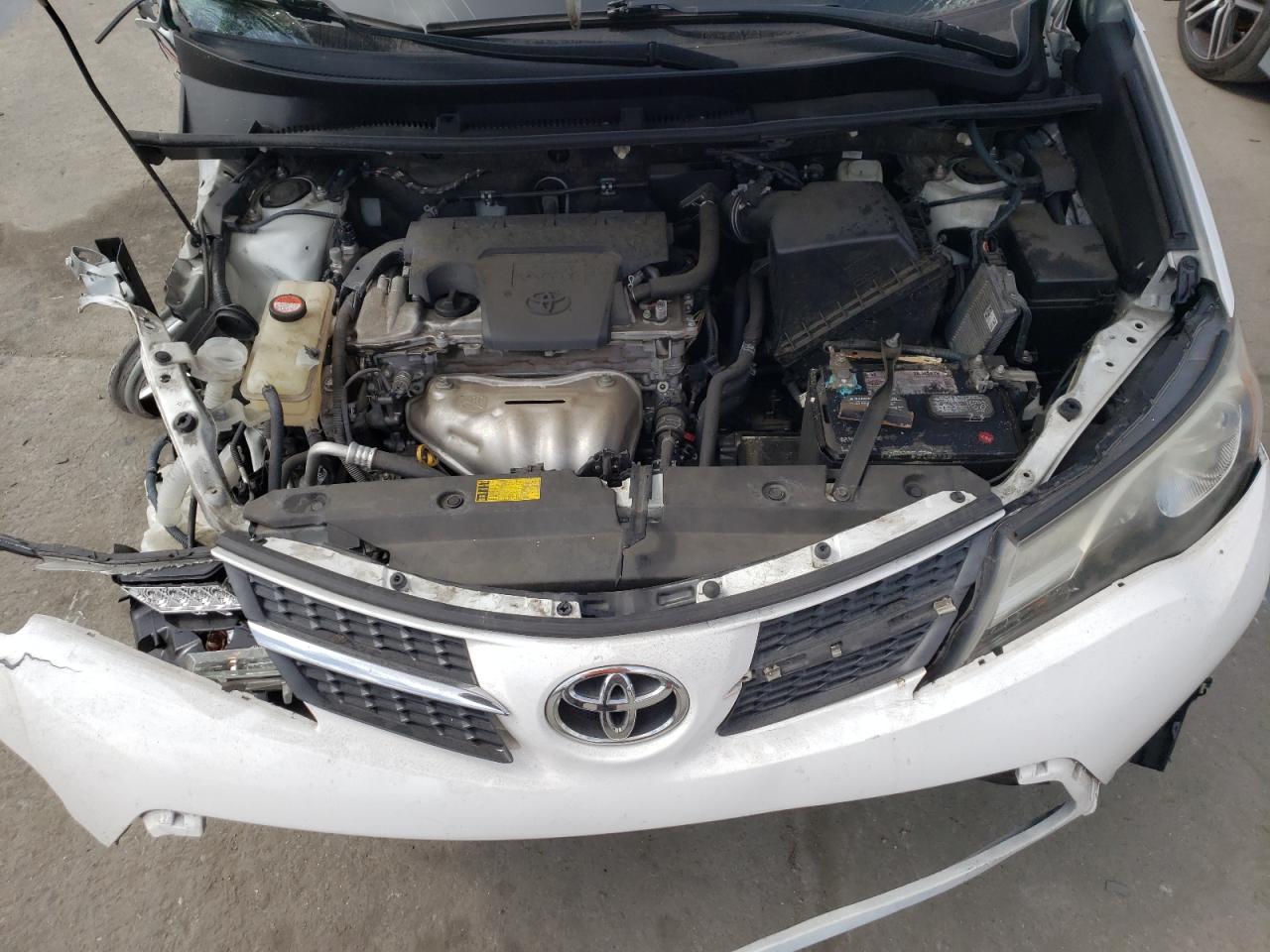 Photo 7 from auction – 2014 TOYOTA RAV4 XLE with VIN JTMWFREV9EJ015762