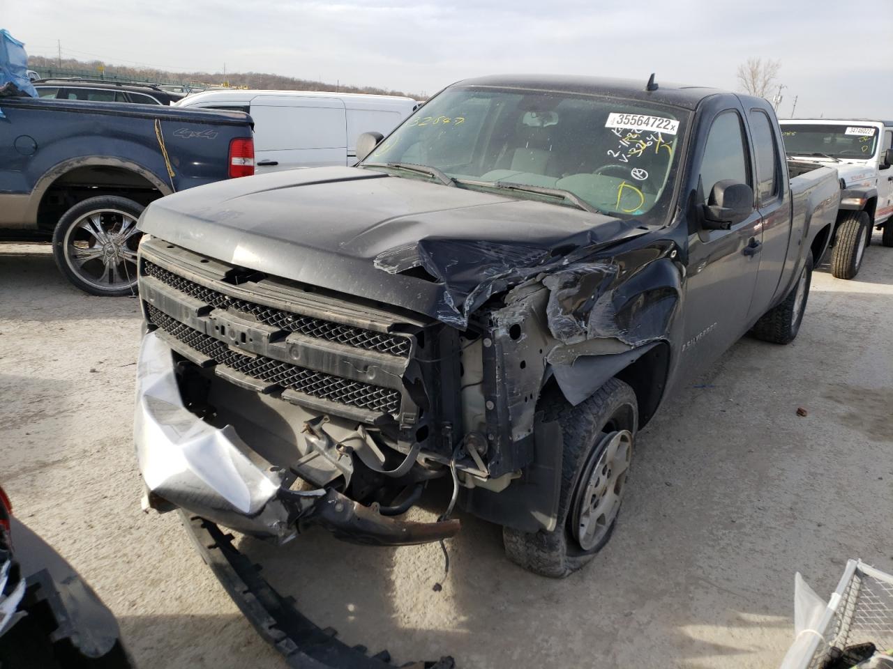 Photo 2 from auction – 2007 CHEVROLET SILVERADO with VIN 1GCEC19X77Z632647