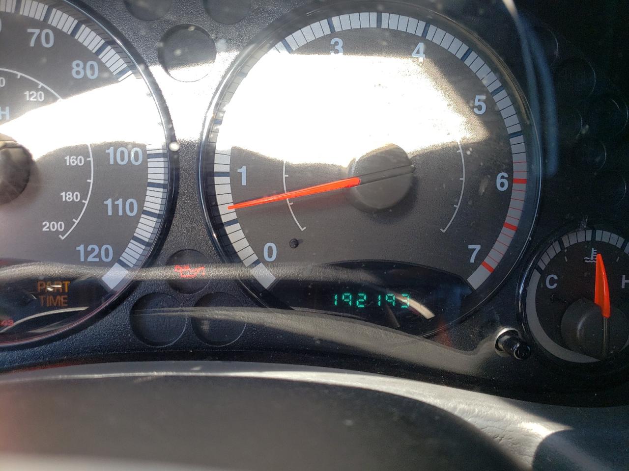 Photo 8 from auction – 2005 JEEP LIBERTY SP with VIN 1J4GL48K35W556028