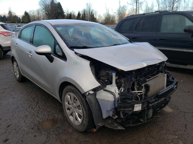KIA RIO LX 2015 con VIN KNADM4A32F6437653 - Foto de la subasta