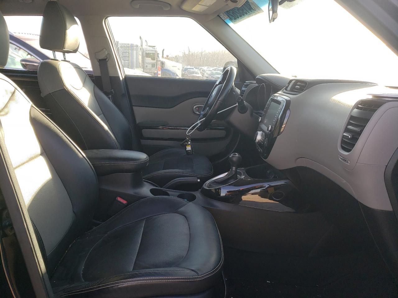 Photo 5 from auction – 2016 KIA SOUL + with VIN KNDJP3A58G7370058