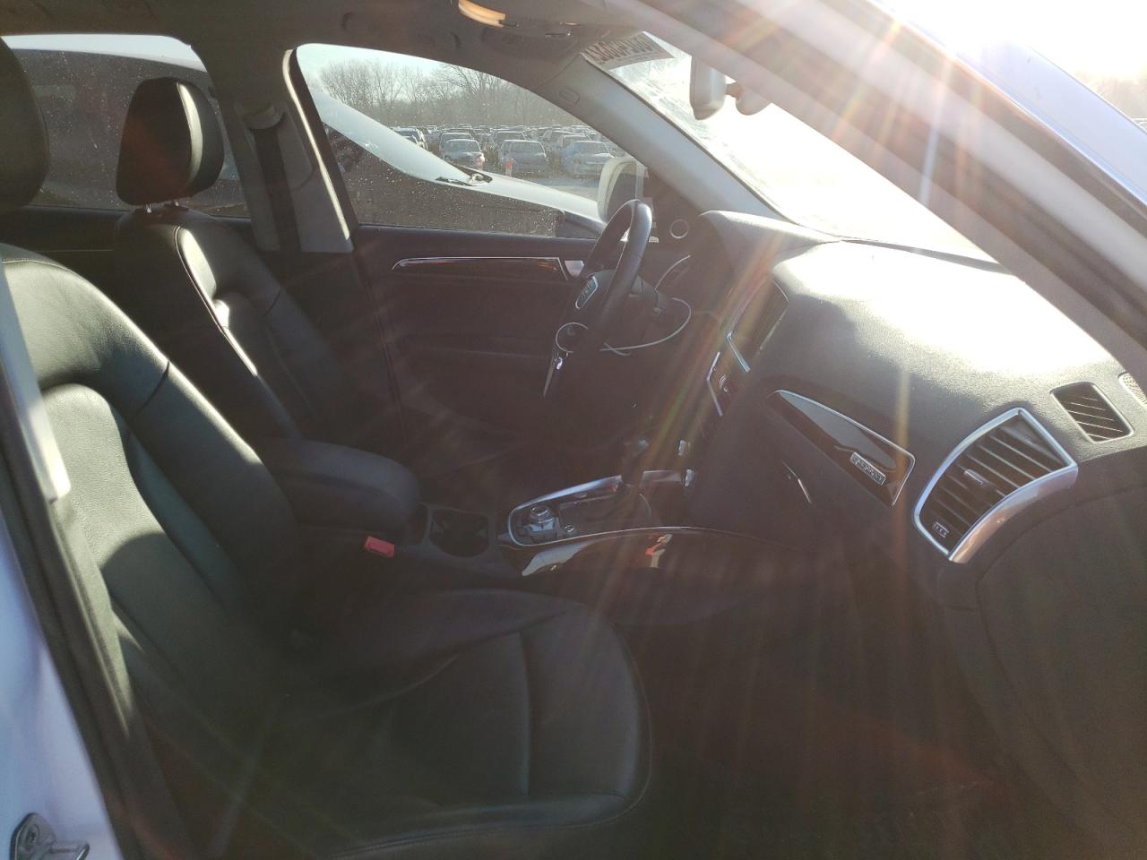 Photo 5 from auction – 2016 AUDI Q5 premium with VIN WA1L2AFP9GA151550