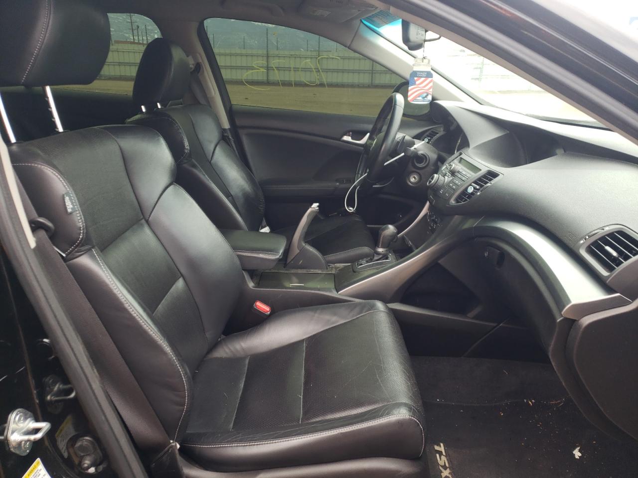 Photo 5 from auction – 2014 ACURA TSX TECH with VIN JH4CU2F60EC004708