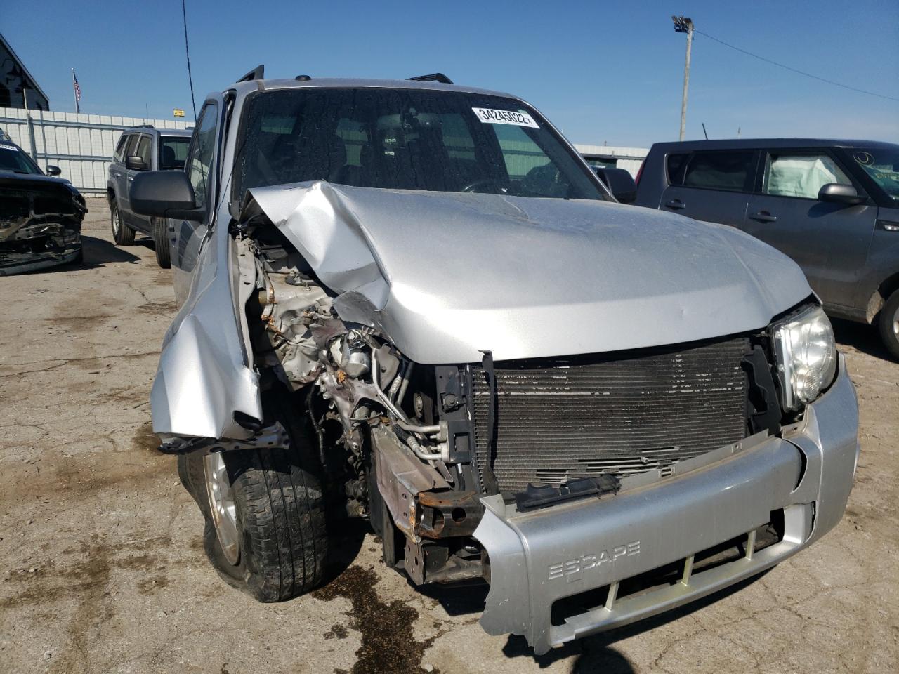 Photo 9 from auction – 2011 FORD ESCAPE XLT with VIN 1FMCU9D72BKB26456