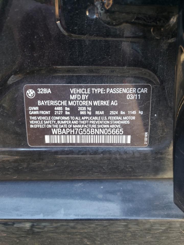 Photo 10 from auction – 2011 BMW 328 I with VIN WBAPH7G55BNN05665