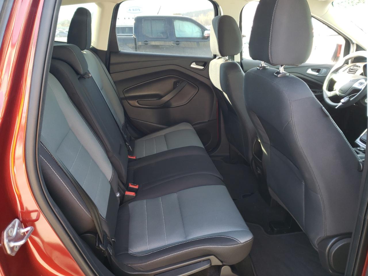 Photo 6 from auction – 2016 FORD ESCAPE SE with VIN 1FMCU0G77GUA38831