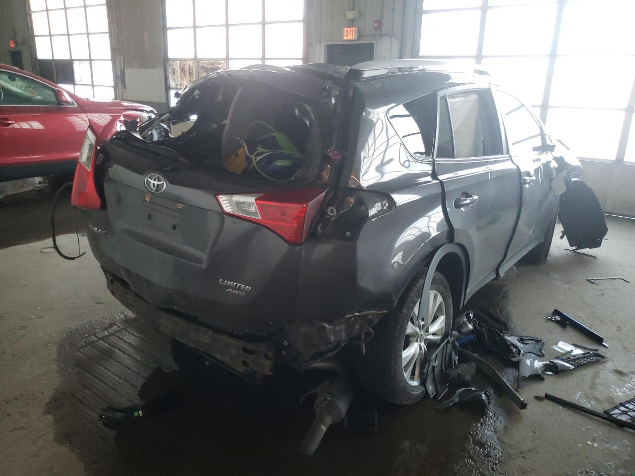 Photo 4 from auction – 2015 TOYOTA RAV4 LIMIT with VIN 2T3DFREV2FW366152