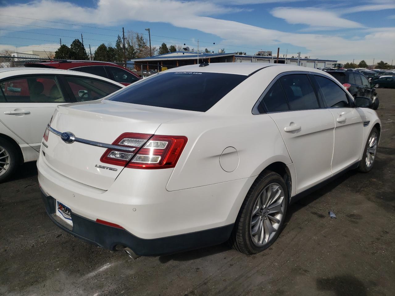 Photo 4 from auction – 2013 FORD TAURUS LIM with VIN 1FAHP2F89DG226452