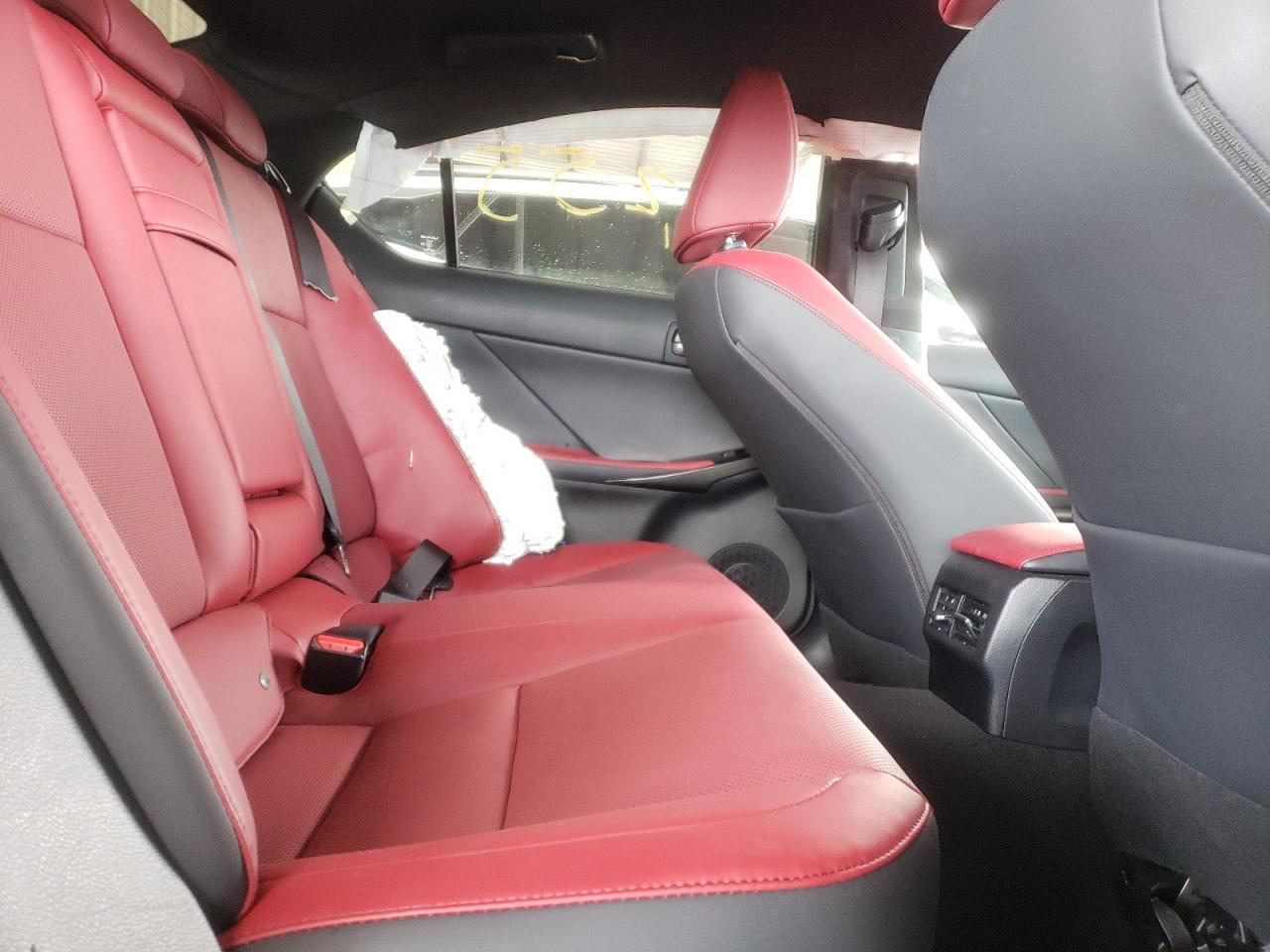 صورة رقم 6 من المزاد - 2021 LEXUS IS 300 مع VIN JTHAA1D27M5110795