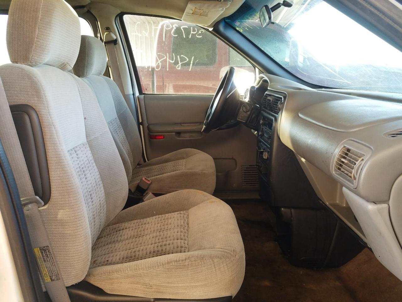 Photo 5 from auction – 2004 CHEVROLET VENTURE with VIN 1GNDX03EX4D141281