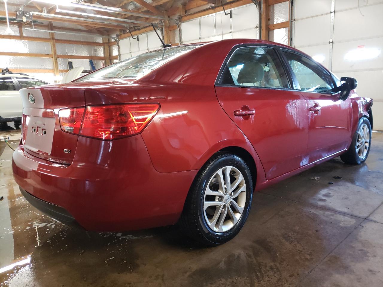 Photo 4 from auction – 2011 KIA FORTE EX with VIN KNAFU4A2XB5393062