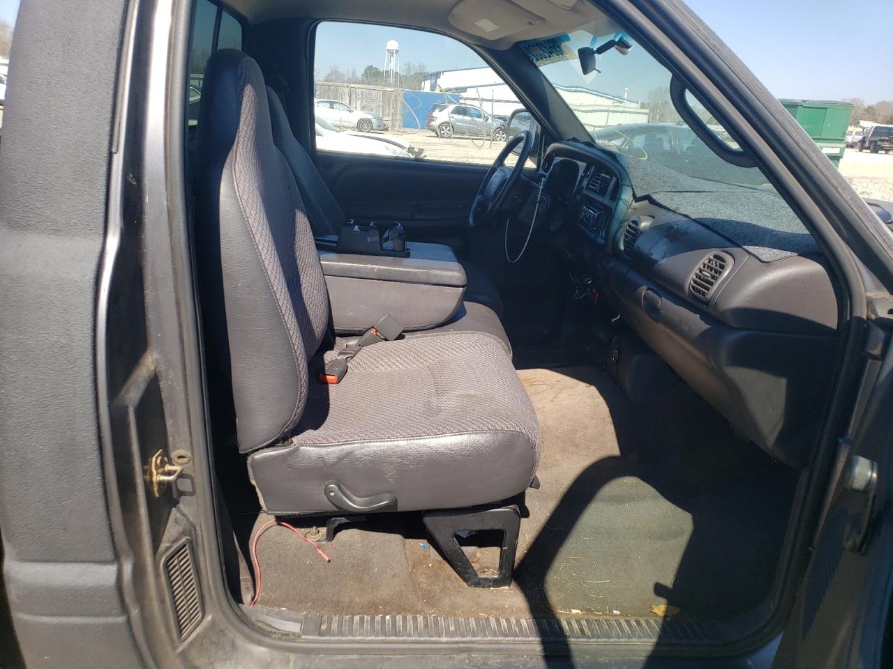 Photo 5 from auction – 2001 DODGE RAM 1500 with VIN 1B7HC16X31S312338