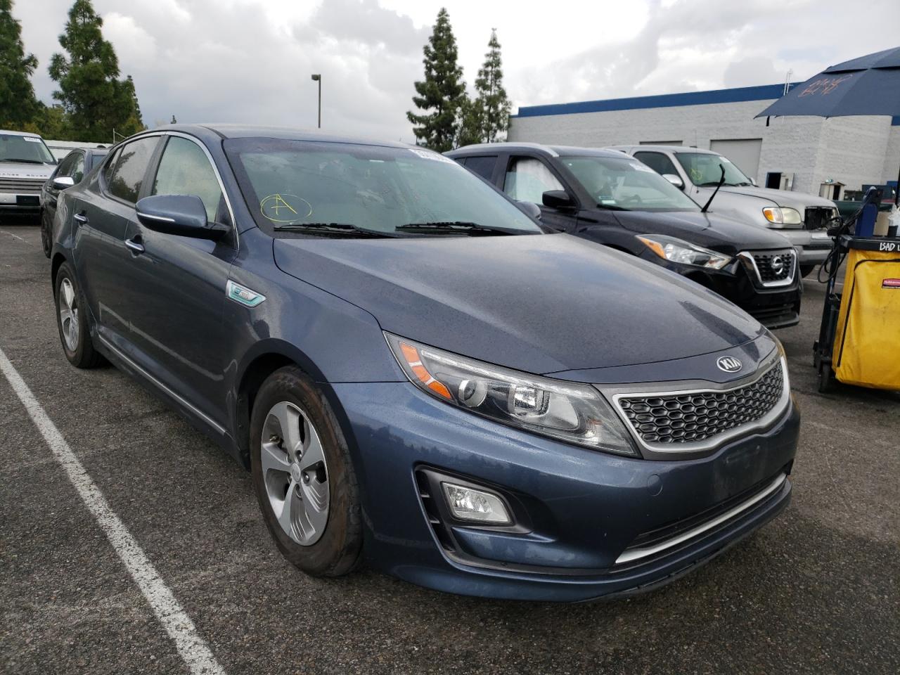 KIA OPTIMA HYB 2015 with VIN KNAGM4AD6F5085592 - Photo from auction