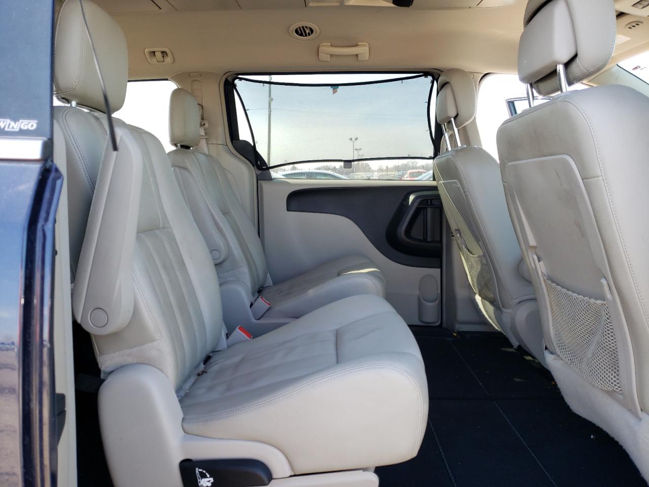 Photo 6 from auction – 2013 CHRYSLER TOWN & COU with VIN 2C4RC1BG5DR526134