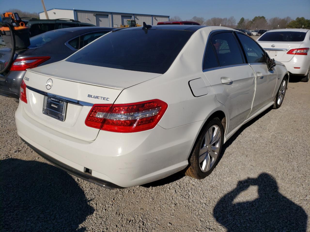 Photo 4 from auction – 2011 MERCEDES-BENZ E 350 BLUE with VIN WDDHF2EB8BA380327