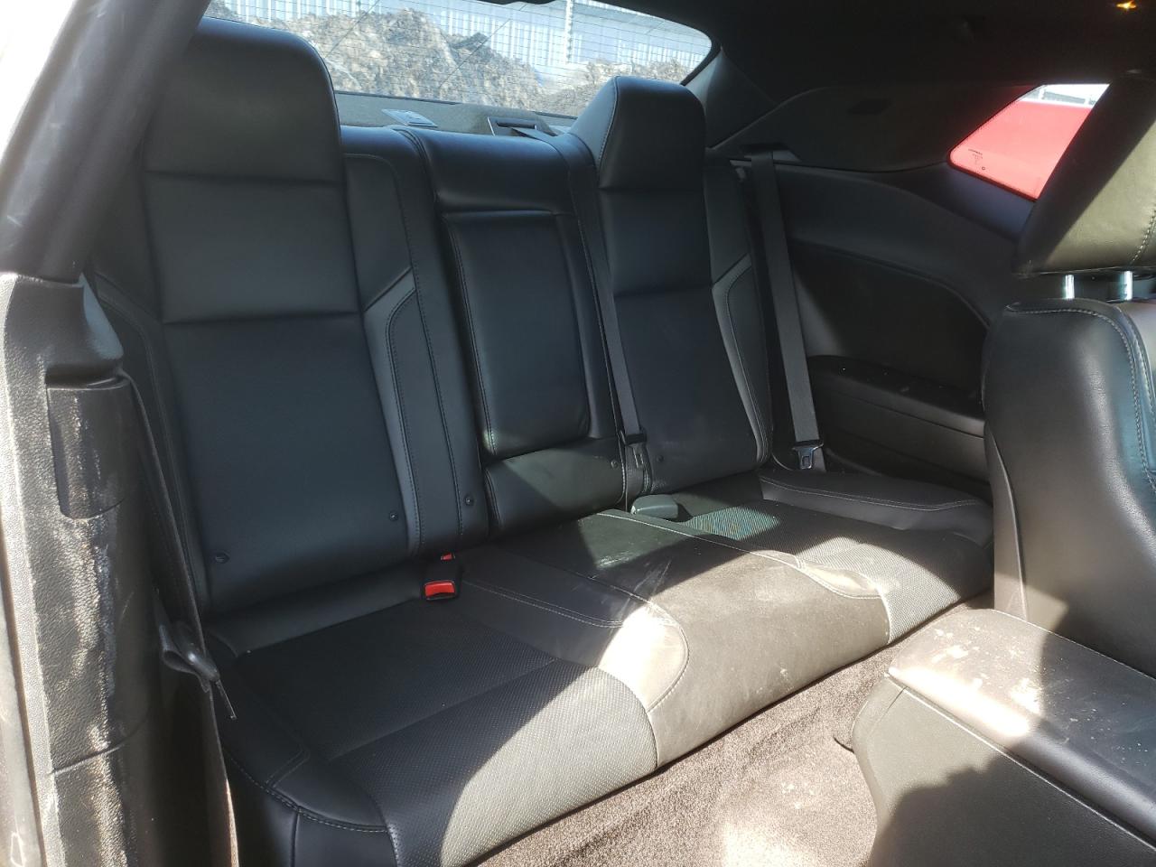 Photo 6 from auction – 2018 DODGE CHALLENGER with VIN 2C3CDZAG5JH322233