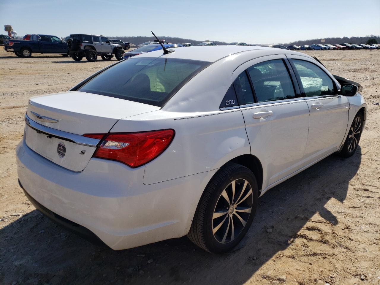 Foto 4 de la subasta – 2014 CHRYSLER 200 S con VIN 1C3CCBBGXEN131879