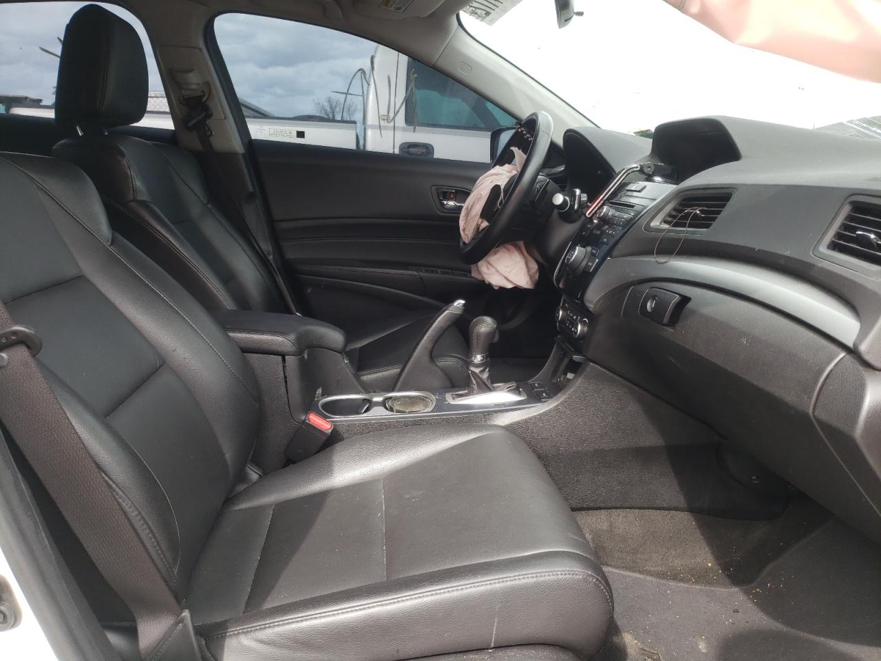 Photo 5 from auction – 2017 ACURA ILX BASE W with VIN 19UDE2F33HA011016