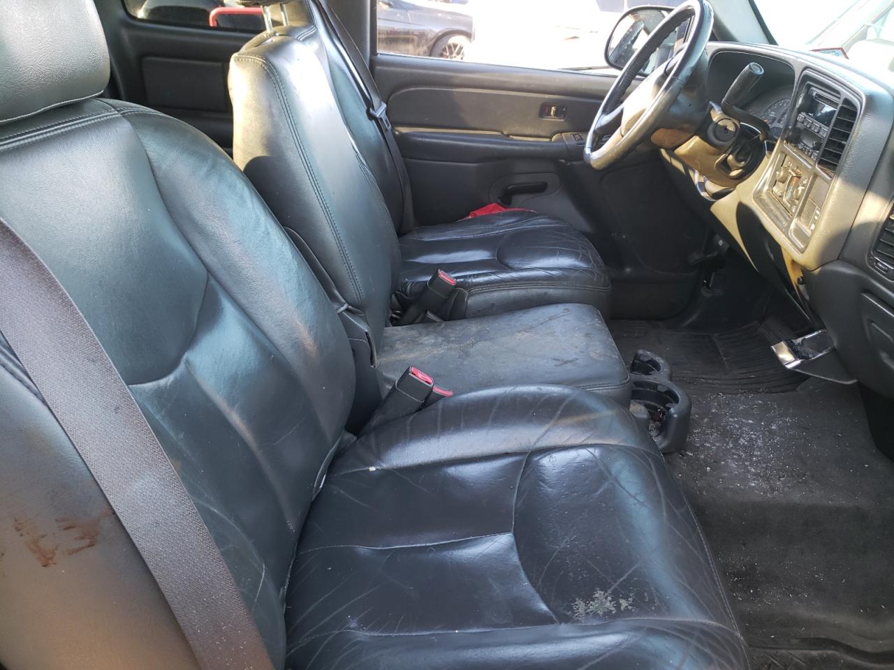 Photo 9 from auction – 2004 CHEVROLET SILVERADO with VIN 1GCEK19T74E353170