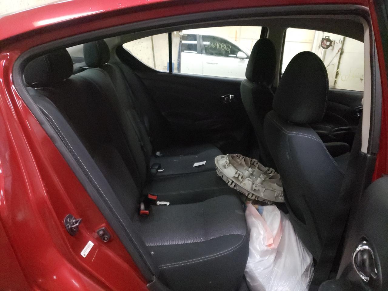 Foto 6 de la subasta – 2017 NISSAN VERSA S con VIN 3N1CN7AP1HL896930